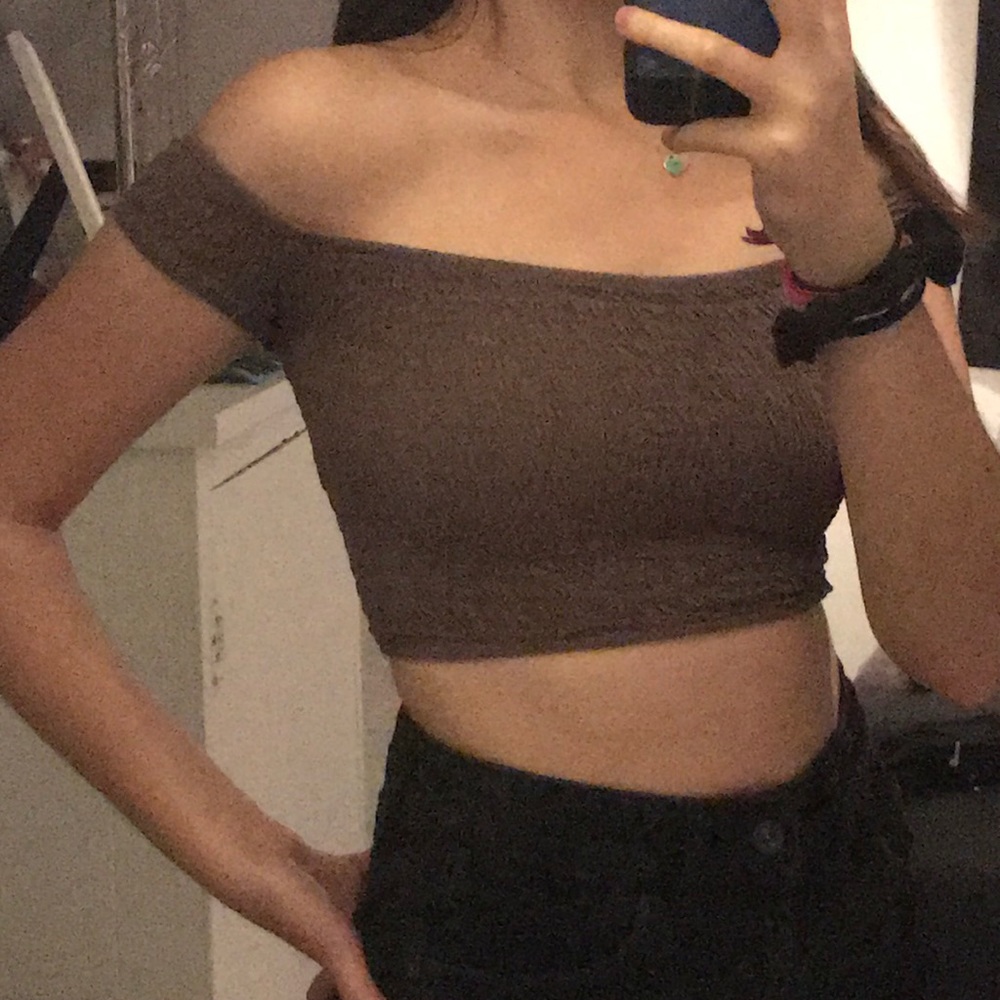 American Eagle “Don’t Ask Why” Crop Top